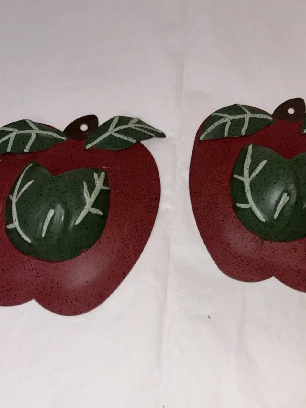 [2] APPLE METAL HANGING WALL pocket DECORATIONS country rustic Gallery Wall
